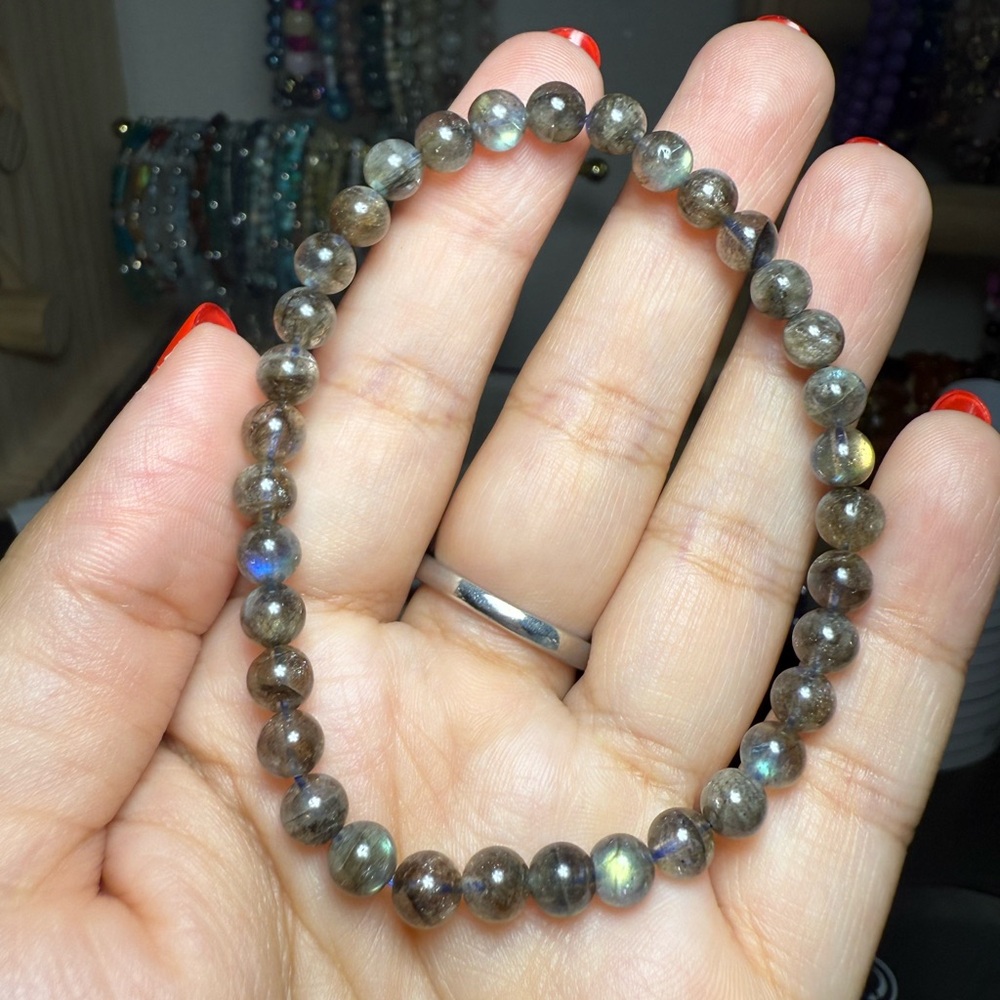 🌌 Flashy Labradorite Bracelet (6mm) 🌌 - Picture 4 of 4